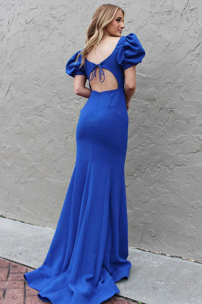 Vestido de fiesta con escote cuadrado, mangas abullonadas y aberturas